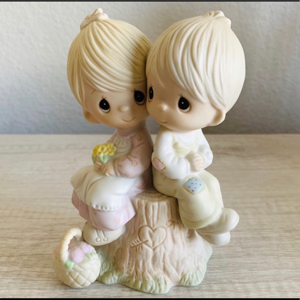 LOVE ONE ANOTHER 1978 by Precious Moments
